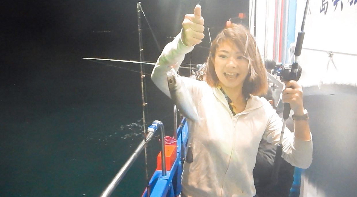 基隆夜釣初體驗！新手體驗海海上夜釣，還有超新鮮現釣海鮮料理