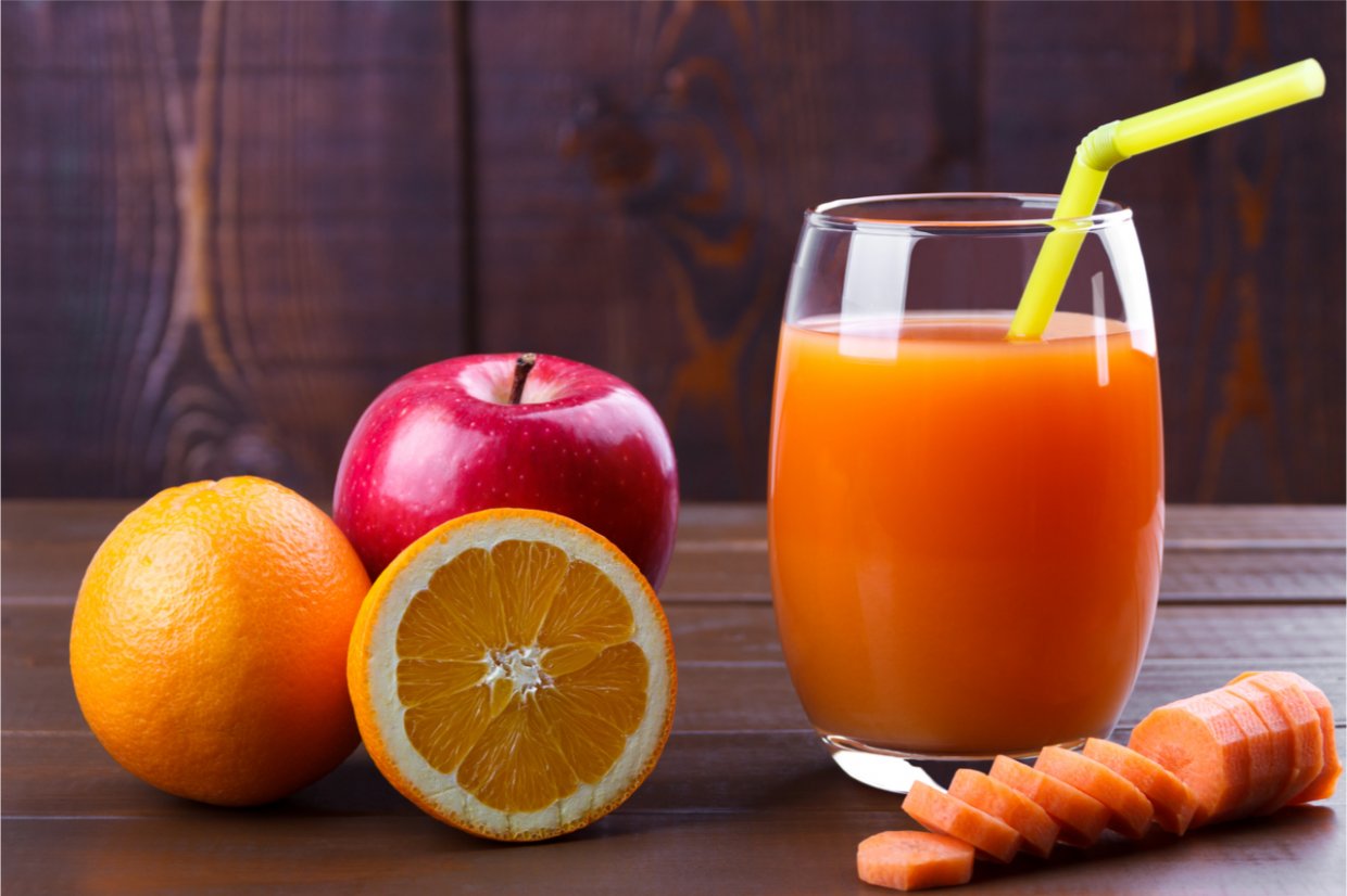 簡單的蘋果柳橙汁