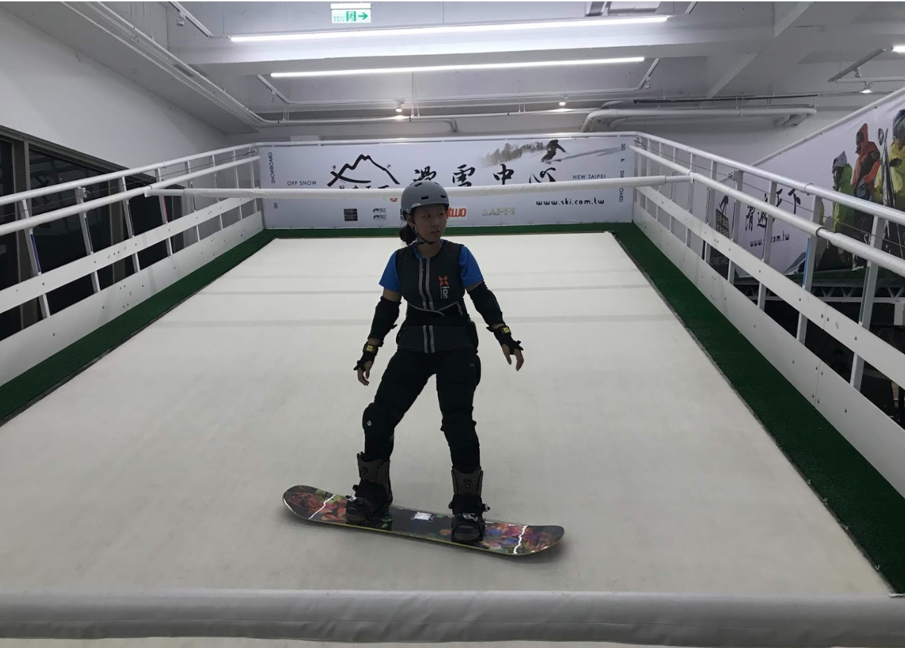 不出國也能在台北滑雪！新店滑遍天下室內滑雪場，讓你縱橫雪場