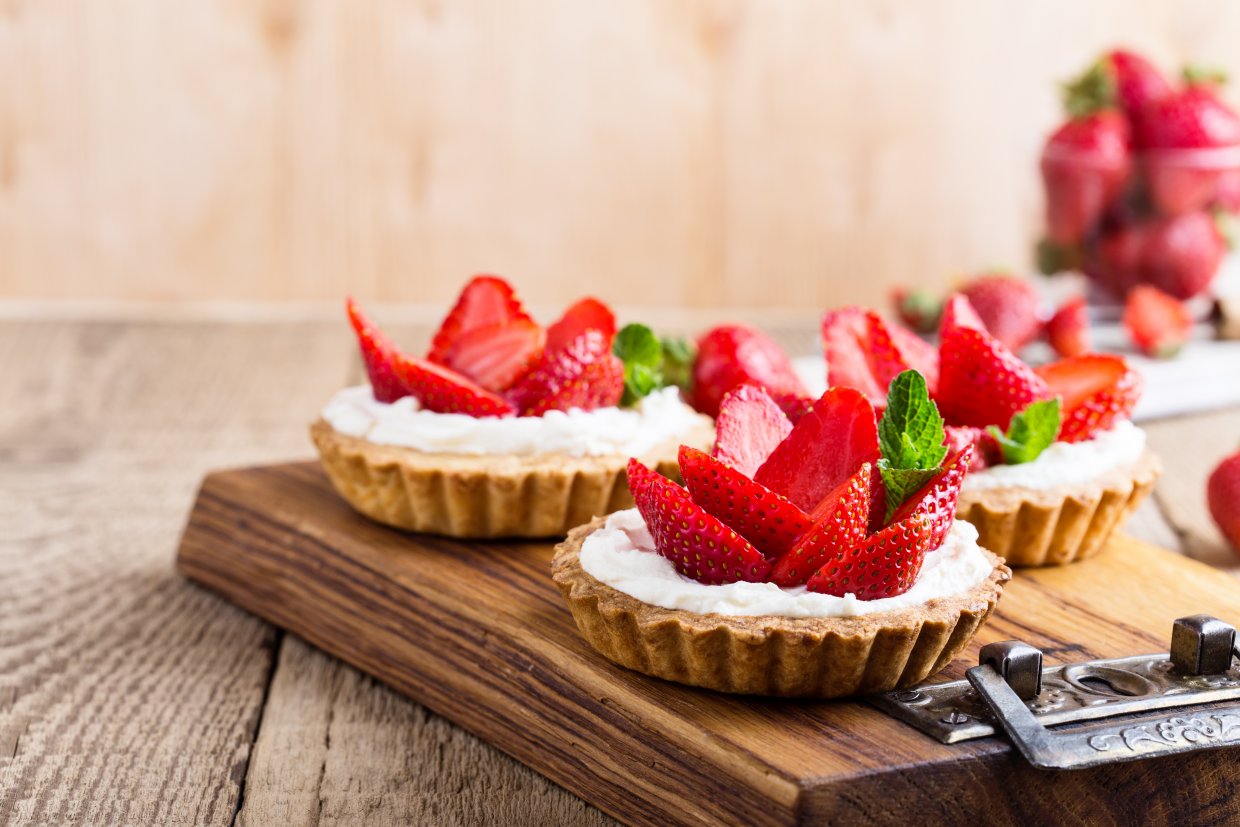 Strawberry,Shortcake,Pies,On,Rustic,Wooden,Table,,Perfect,Party,Individual
