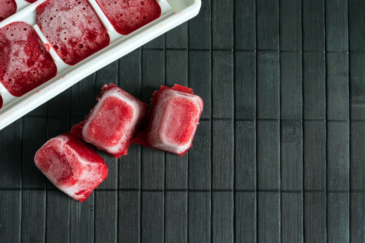 少了鮮奶油的莓果雪酪，夏天冰冰涼涼吃不僅清爽開胃更養顏