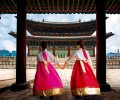 Focus,At,The,Old,Building,,Korean,Lady,In,Hanbok,Or