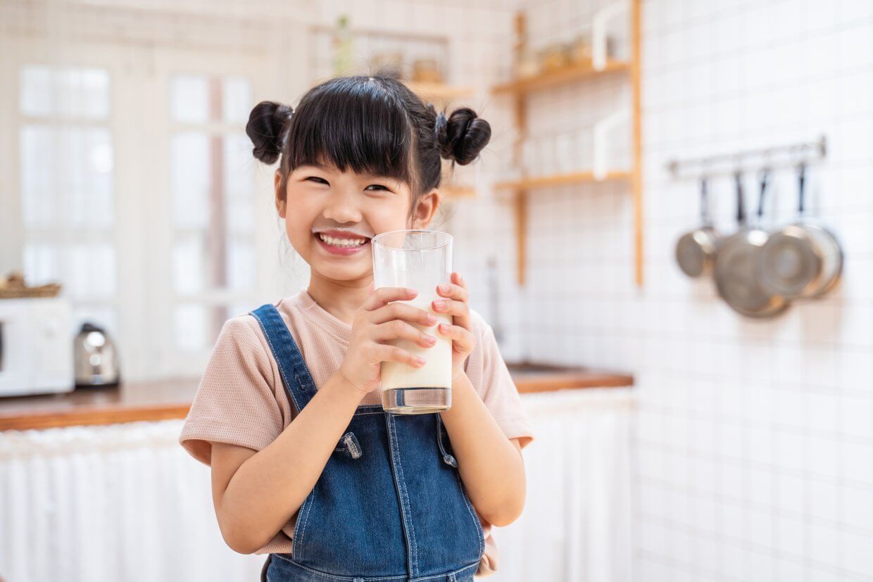 Portrait,Of,Asian,Little,Cute,Kid,Holding,A,Cup,Of
