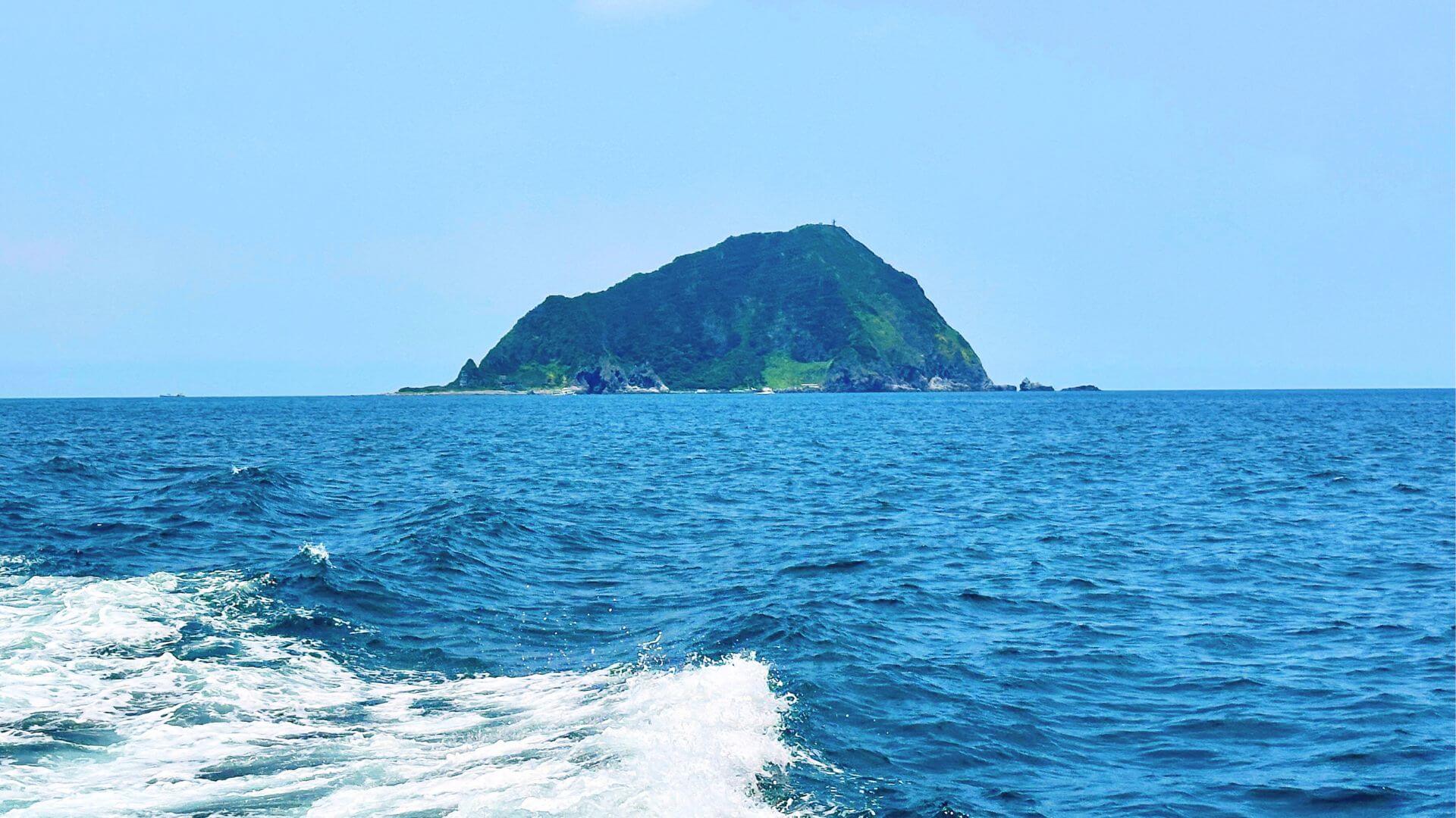 基隆嶼登島心得攻略｜基隆最美海上地標．攻頂182m無敵海景